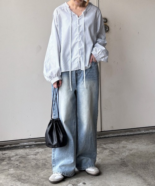 ISOOK（アイスー）の「【ISOOK / アイスー】フリルネックストライプブラウス / 柄シャツ 長袖 春服 春トップス ボタン ブルー ホワイト ZOZOTOWN限定（シャツ/ブラウス・レディース・ブルー/ホワイト・FREE）」の7枚目の写真