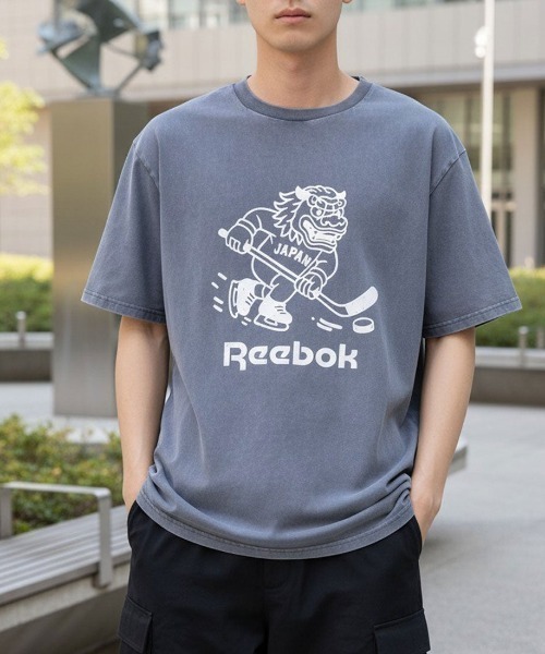 Reebok（リーボック）の「SHISHIMAI ヴィンテージ Tシャツ【日本限定モデル】（Tシャツ/カットソー・メンズ・ネイビー/ブラック/グリーン/ライトグレー・X-LARGE/SMALL/MEDIUM/LARGE）」の4枚目の写真