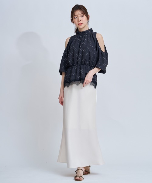 NOELA(ノエラ)の「サテンナロースカート(スカート・レディース・ベージュ/モカ・S/M)」の5枚目の写真