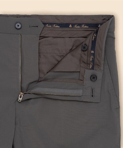 BROOKS BROTHERS（ブルックスブラザーズ）の「ポリエステル　ストレッチポプリン　プレーンフロント　チノパンツ　Slim（チノパンツ・メンズ・カーキ/グレー系その他/グレー/ネイビー・31inch/32inch/33inch/34inch/35inch/38inch/30inch/36inch）」の6枚目の写真