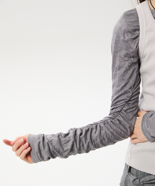 MIDNLOW(ミッドアンドロー)の「Crinkle Long Sleeve T-shirts (Grey)(Tシャツ/カットソー・レディース・その他・FREE)」の3枚目の写真
