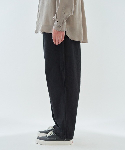 alvana(アルヴァナ)の「alvana for ESTNATION / コットンツイル ワイドイージーパンツ(その他パンツ・メンズ・ブラック・3/2)」の3枚目の写真