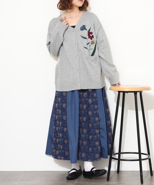 Emago(イマゴ)の「EMAGO 植木鉢花刺繍カーデ 長袖(カーディガン/ボレロ・レディース・アイボリー/オリーブ・FREE)」の19枚目の写真