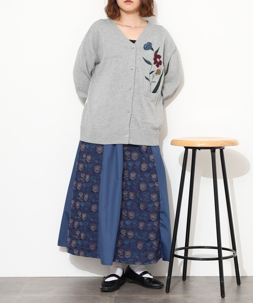 Emago(イマゴ)の「EMAGO 植木鉢花刺繍カーデ 長袖(カーディガン/ボレロ・レディース・アイボリー/オリーブ・FREE)」の20枚目の写真