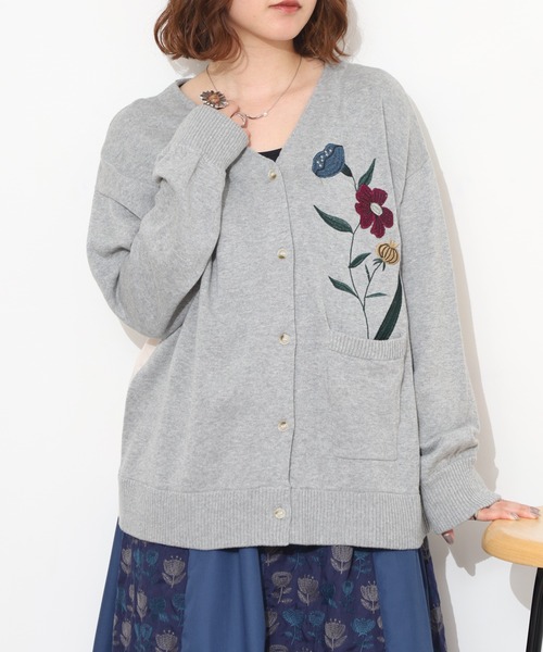 Emago(イマゴ)の「EMAGO 植木鉢花刺繍カーデ 長袖(カーディガン/ボレロ・レディース・アイボリー/オリーブ・FREE)」の13枚目の写真