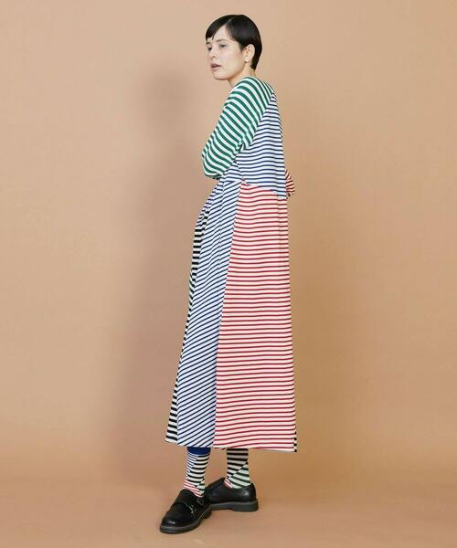 FRAPBOIS(フラボア)の「クワトロボーダー ワンピース(ワンピース・レディース・ブラック/マルチ・1)」の11枚目の写真