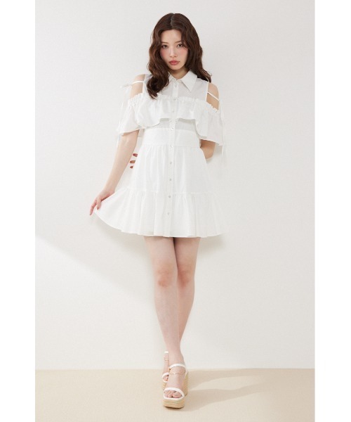 rienda(リエンダ)の「オフショルフリルティアードミニワンピース春服 夏服(シャツワンピース・レディース・ブラック/ライトブルー/ホワイト・SMALL/MEDIUM)」の21枚目の写真