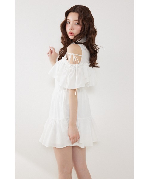rienda(リエンダ)の「オフショルフリルティアードミニワンピース春服 夏服(シャツワンピース・レディース・ブラック/ライトブルー/ホワイト・SMALL/MEDIUM)」の17枚目の写真
