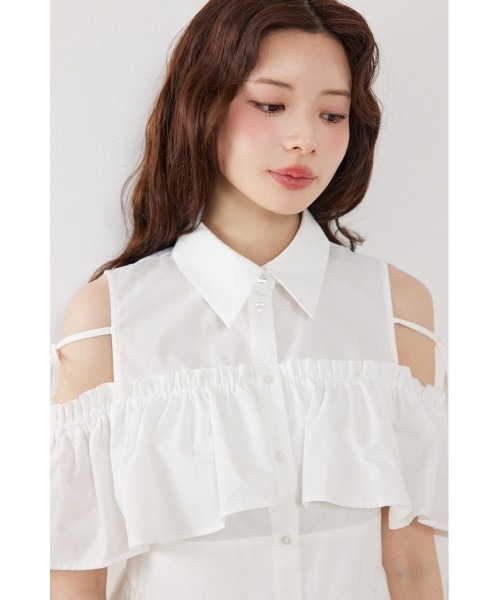 rienda(リエンダ)の「オフショルフリルティアードミニワンピース春服 夏服(シャツワンピース・レディース・ブラック/ライトブルー/ホワイト・SMALL/MEDIUM)」の13枚目の写真