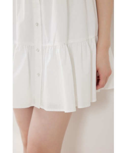 rienda(リエンダ)の「オフショルフリルティアードミニワンピース春服 夏服(シャツワンピース・レディース・ブラック/ライトブルー/ホワイト・SMALL/MEDIUM)」の11枚目の写真
