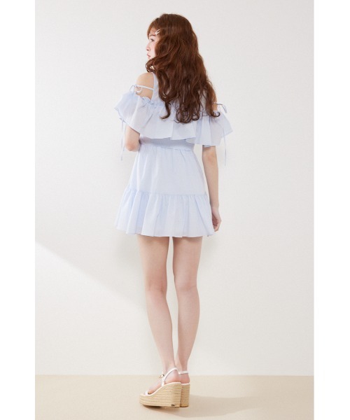 rienda(リエンダ)の「オフショルフリルティアードミニワンピース春服 夏服(シャツワンピース・レディース・ブラック/ライトブルー/ホワイト・SMALL/MEDIUM)」の9枚目の写真