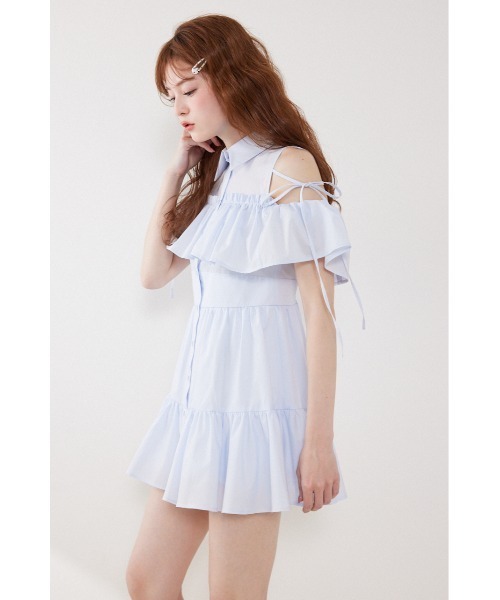 rienda(リエンダ)の「オフショルフリルティアードミニワンピース春服 夏服(シャツワンピース・レディース・ブラック/ライトブルー/ホワイト・SMALL/MEDIUM)」の7枚目の写真