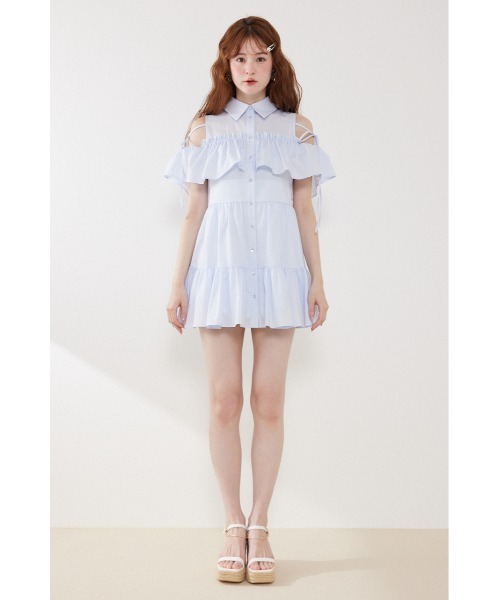 rienda(リエンダ)の「オフショルフリルティアードミニワンピース春服 夏服(シャツワンピース・レディース・ブラック/ライトブルー/ホワイト・SMALL/MEDIUM)」の5枚目の写真