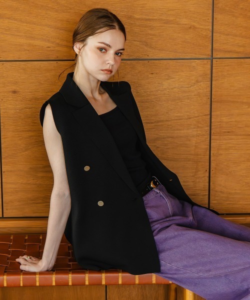 Maison INNESS(メゾンアイネス)の「カラーデニムケミカル加工バレルレッグパンツ<大きいサイズ有>(デニムパンツ・レディース・パープル/サンドベージュ/グリーン・4L/5L/S/M/L/LL/3L)」の4枚目の写真