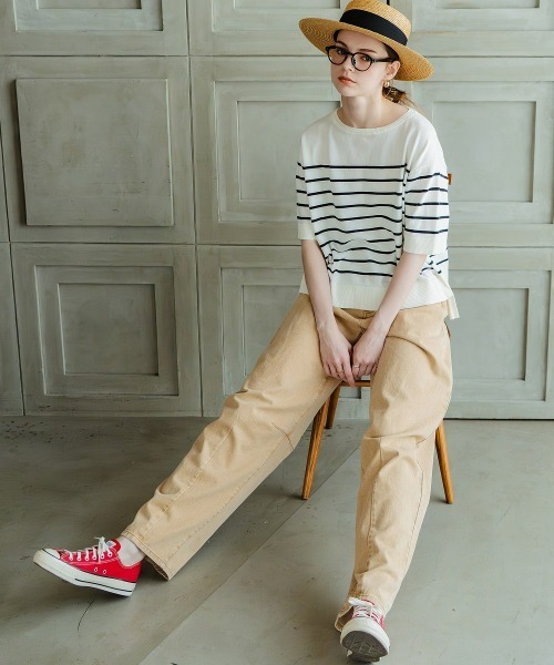 Maison INNESS(メゾンアイネス)の「カラーデニムケミカル加工バレルレッグパンツ<大きいサイズ有>(デニムパンツ・レディース・パープル/サンドベージュ/グリーン・4L/5L/S/M/L/LL/3L)」の10枚目の写真