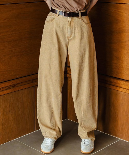 Maison INNESS(メゾンアイネス)の「カラーデニムケミカル加工バレルレッグパンツ<大きいサイズ有>(デニムパンツ・レディース・パープル/サンドベージュ/グリーン・4L/5L/S/M/L/LL/3L)」の12枚目の写真