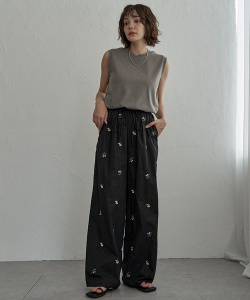 notch.(ノッチ)の「花柄刺繍イージーパンツ(その他パンツ・レディース・ブラウン/ブラック・M/TM)」の6枚目の写真