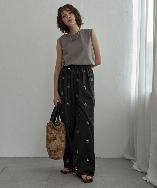notch.(ノッチ)の「花柄刺繍イージーパンツ(その他パンツ・レディース・ブラウン/ブラック・M/TM)」の7枚目の写真