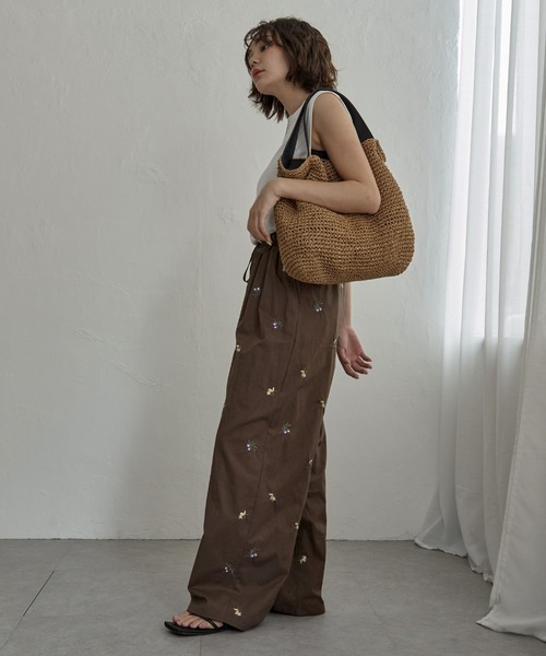 notch.(ノッチ)の「花柄刺繍イージーパンツ(その他パンツ・レディース・ブラウン/ブラック・M/TM)」の15枚目の写真