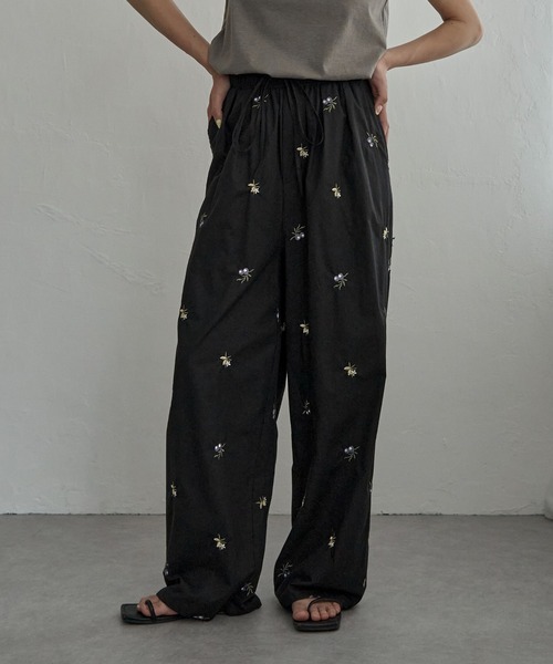 notch.(ノッチ)の「花柄刺繍イージーパンツ(その他パンツ・レディース・ブラウン/ブラック・M/TM)」の16枚目の写真