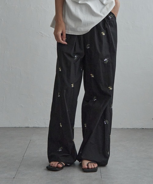 notch.(ノッチ)の「花柄刺繍イージーパンツ(その他パンツ・レディース・ブラウン/ブラック・M/TM)」の18枚目の写真