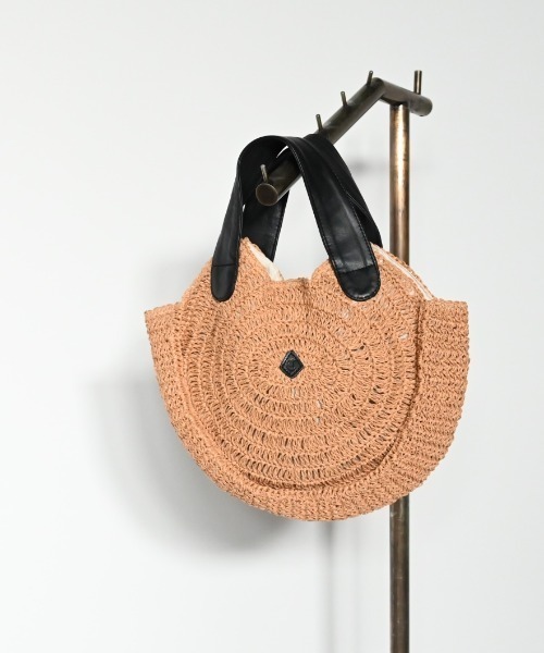 CLEDRAN(クレドラン)の「【ペーパー × 羊革】CL3959 HAND&WORK PAPER WIDE CIRCLE BAG(かごバッグ・レディース・ブラック/ダークベージュ・FREE)」の2枚目の写真