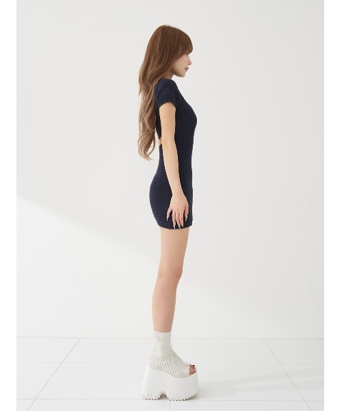 Darich(ダーリッチ)の「バックオープンリボンタイトニットミニワンピース(ワンピース・レディース・ホワイト/ネイビー/イエロー・FREE/FL)」の7枚目の写真