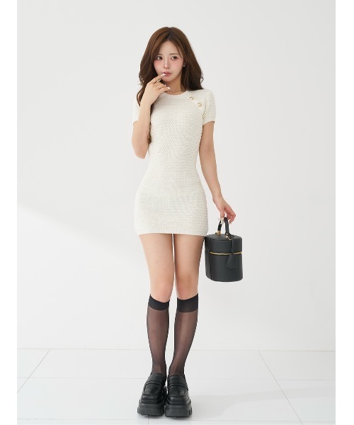 Darich(ダーリッチ)の「バックオープンリボンタイトニットミニワンピース(ワンピース・レディース・ホワイト/ネイビー/イエロー・FREE/FL)」の9枚目の写真