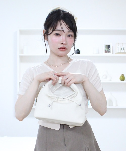 Reurie'(レウリィ)の「ラウンドミニハンドバッグ / ショルダー 2way リボン シンプル きれいめ ベーシック(ハンドバッグ・レディース・ピンク/イエロー/ブラック/アイボリー・FREE)」の7枚目の写真