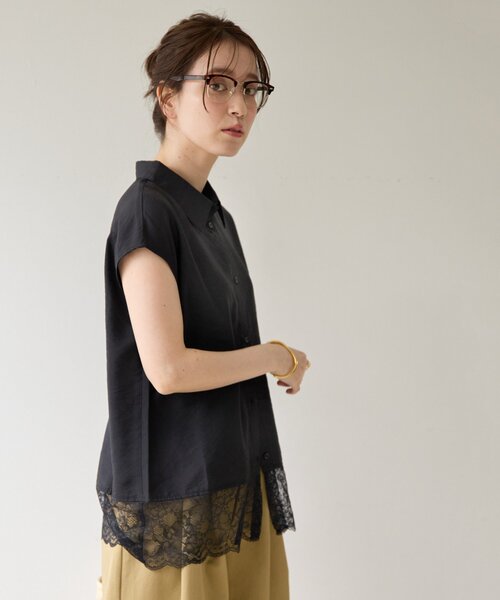 DISCOAT(ディスコート)の「【Noka】裾レースフレンチレギュラーカラーシャツ(シャツ/ブラウス・レディース・オフホワイト/サックスブルー/ブラック・FREE)」の4枚目の写真