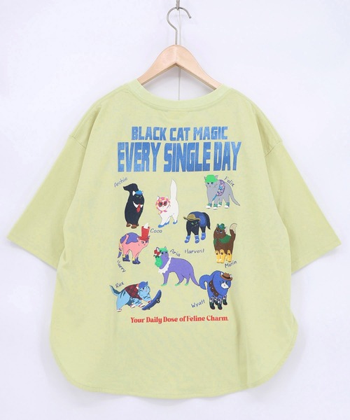 ScoLar(スカラー)の「162655:ブラックキャットマジック柄 接触冷感Tシャツ(Tシャツ/カットソー・レディース・グリーン/サックスブルー/ブラック/オフホワイト・M)」の3枚目の写真