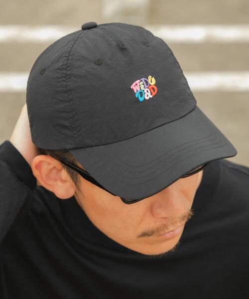 URBAN RESEARCH(アーバンリサーチ)の「Wide Dad GRAPHIC CAP WITH HATCH(キャップ・メンズ・ブラック/オレンジ/ネイビー・FREE)」の2枚目の写真