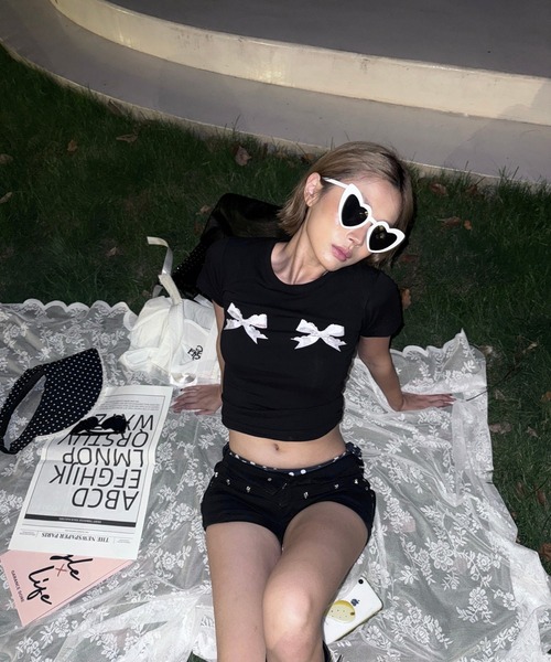 andwang（アンドワン）の「Ribbon&Ribbon Tee（Tシャツ/カットソー・レディース・ブラック・FREE）」の4枚目の写真