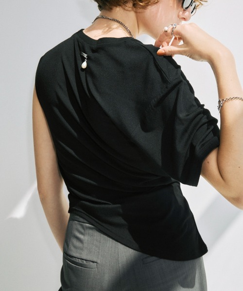JOSE MOON（ジョゼムーン）の「GHATHER ASYMMETRY TSHIRT/ギャザーアシンメトリーTシャツ（Tシャツ/カットソー・レディース・グレー/アイボリー/ブラック・FREE）」の10枚目の写真