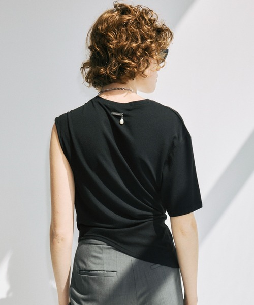 JOSE MOON（ジョゼムーン）の「GHATHER ASYMMETRY TSHIRT/ギャザーアシンメトリーTシャツ（Tシャツ/カットソー・レディース・グレー/アイボリー/ブラック・FREE）」の9枚目の写真