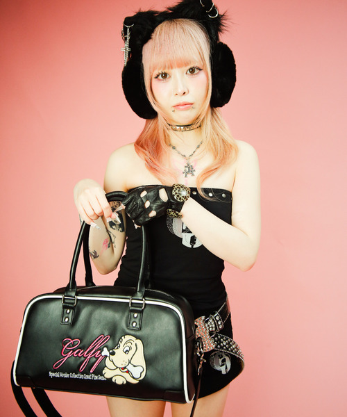 GALFY(ガルフィー)の「『GALFY/ガルフィー』プチ家出BAG【Z】(ボストンバッグ・レディース・ブラック/ピンク・FREE)」の4枚目の写真