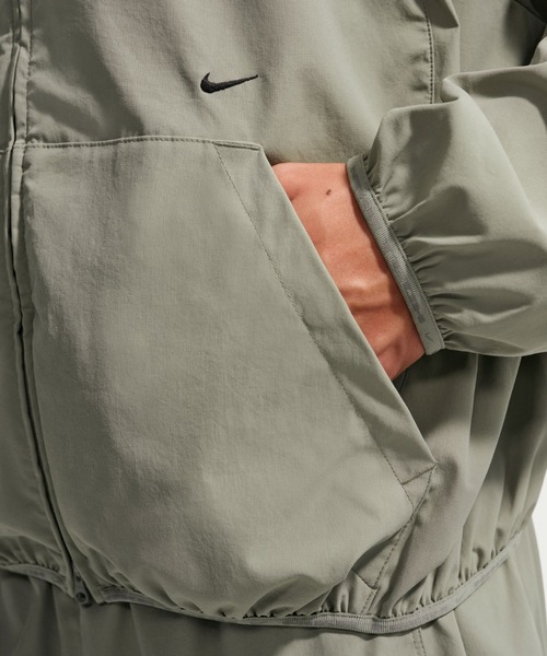 NIKE(ナイキ)の「NIKE AS M NK UV TECH FZ HELIOS SUN / ナイキ UV テック FZ ヘリオス サン ジャケット 【SP】(その他アウター・メンズ・グレー/ブラック・XL/S/L/M/XXL)」の7枚目の写真