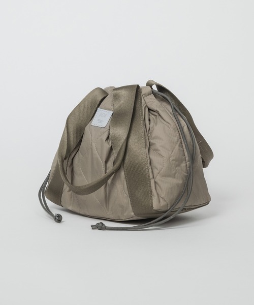 MIS（エムアイエス）の「MILITARY QUILTED MINI TOTE（トートバッグ・メンズ・ベージュ/グリーン/ブラック/ピンク/ブルー・ONESIZE）」の8枚目の写真