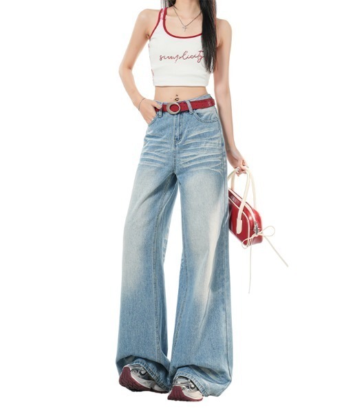 AMAJI(アマジ)の「タック入り ワイドデニムパンツ(デニムパンツ・レディース・ライトブルー・SMALL/MEDIUM/LARGE/X-LARGE)」の1枚目の写真