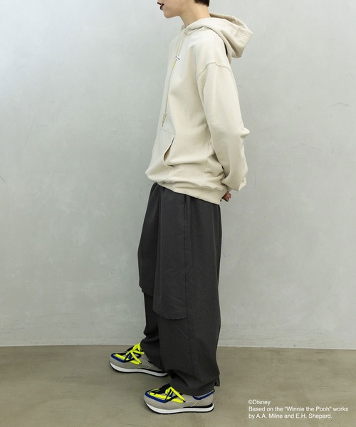 MARECHAL TERRE(マルシャルテル)の「くまのプーさん / フーディー / MARECHAL TERRE(パーカー・レディース・グレー/ネイビー/グレイッシュベージュ/チャコールグレー・MEDIUM)」の21枚目の写真