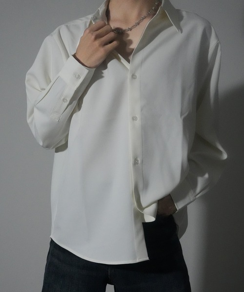 EMMA CLOTHES(エマクローズ)の「hard twist long sleeve regular collar shirt/ハードツイスト長袖レギュラーカラーシャツ(速乾 UV イージーケア)《ほりさん』コラボ》(シャツ/ブラウス・メンズ・サックスブルー/ピンク/グレイッシュベージュ/スミクロ/オフホワイト・L/S/M)」の2枚目の写真