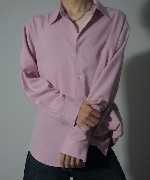 EMMA CLOTHES(エマクローズ)の「hard twist long sleeve regular collar shirt/ハードツイスト長袖レギュラーカラーシャツ(速乾 UV イージーケア)《ほりさん』コラボ》(シャツ/ブラウス・メンズ・サックスブルー/ピンク/グレイッシュベージュ/スミクロ/オフホワイト・L/S/M)」の5枚目の写真