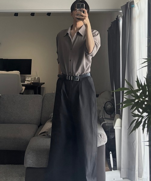 EMMA CLOTHES(エマクローズ)の「hard twist long sleeve regular collar shirt/ハードツイスト長袖レギュラーカラーシャツ(速乾 UV イージーケア)《ほりさん』コラボ》(シャツ/ブラウス・メンズ・サックスブルー/ピンク/グレイッシュベージュ/スミクロ/オフホワイト・L/S/M)」の11枚目の写真