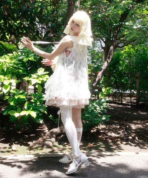 myu:loret(ミュウロレット)の「ラッフルレースジレ(カーディガン/ボレロ・レディース・キナリ・FREE)」の6枚目の写真