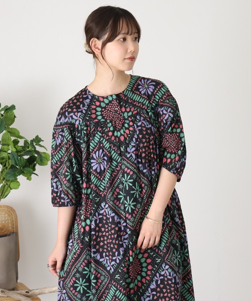 KILKI(キルキー)の「kilki 半袖ヘンリーネックワンピース スクエアベジタブル(ワンピース・レディース・ブラック系/ホワイト系・FREE)」の12枚目の写真