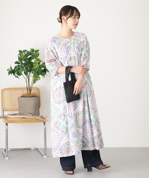 KILKI(キルキー)の「kilki 半袖ヘンリーネックワンピース スクエアベジタブル(ワンピース・レディース・ブラック系/ホワイト系・FREE)」の6枚目の写真