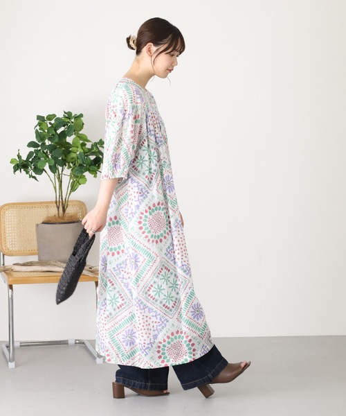 KILKI(キルキー)の「kilki 半袖ヘンリーネックワンピース スクエアベジタブル(ワンピース・レディース・ブラック系/ホワイト系・FREE)」の7枚目の写真