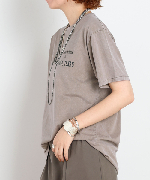 AP STUDIO（エーピーストゥディオ）の「Logo TEE（Tシャツ/カットソー・レディース・スミクロ/アイボリー/ベージュ・FREE）」の5枚目の写真