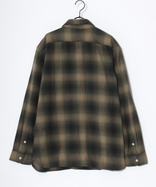 Levi's（リーバイス）の「Levi's/リーバイス JACKSON WORKER OMBRE CHECK SHIRT/オーバーサイズ オンブレチェックシャツ/フランネルシャツ/レギュラーカラーシャツ/レディース メンズ（シャツ/ブラウス・メンズ・ネイビー/カーキ/ワイン・M/L/XL）」の9枚目の写真
