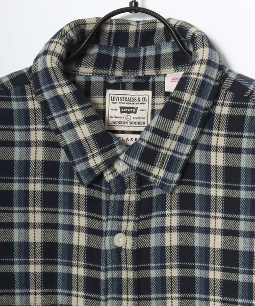 Levi's（リーバイス）の「Levi's/リーバイス JACKSON WORKER OMBRE CHECK SHIRT/オーバーサイズ オンブレチェックシャツ/フランネルシャツ/レギュラーカラーシャツ/レディース メンズ（シャツ/ブラウス・メンズ・ネイビー/カーキ/ワイン・M/L/XL）」の4枚目の写真